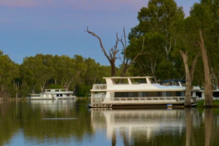 The Best Road Trips from Mildura: Outback Adventures & Murray River Escapes The Best Road Trips from Mildura: Outback Adventures & Murray River Escapes