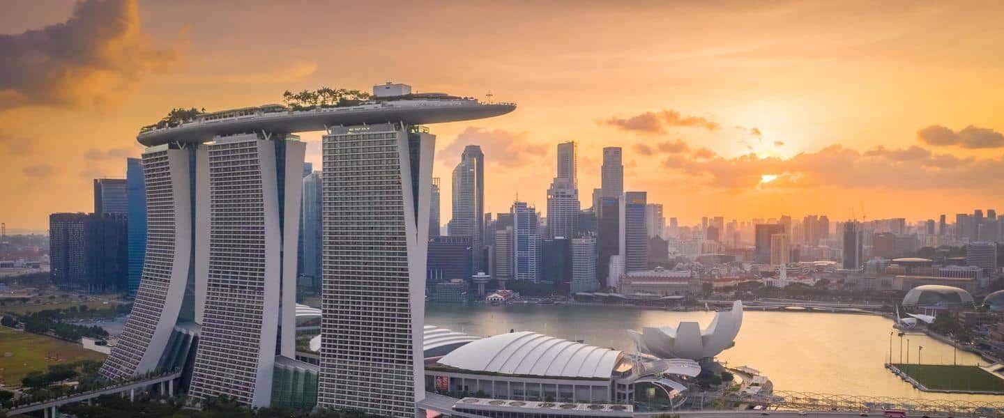 10% Discount for Travel to Singapore